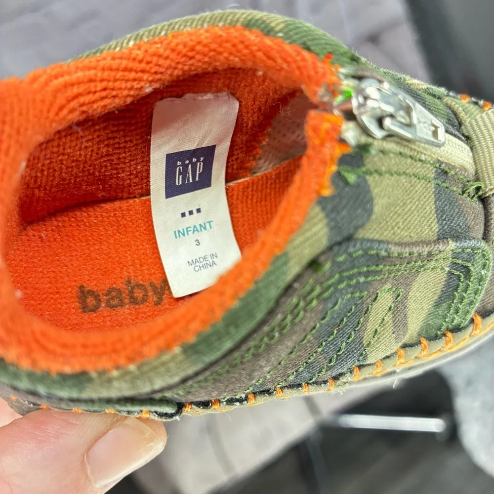 GAP Green Camo Slip-On Zip Baby Sneaker Boot Shoes w/ Orange Lining Infant Sz 3‎